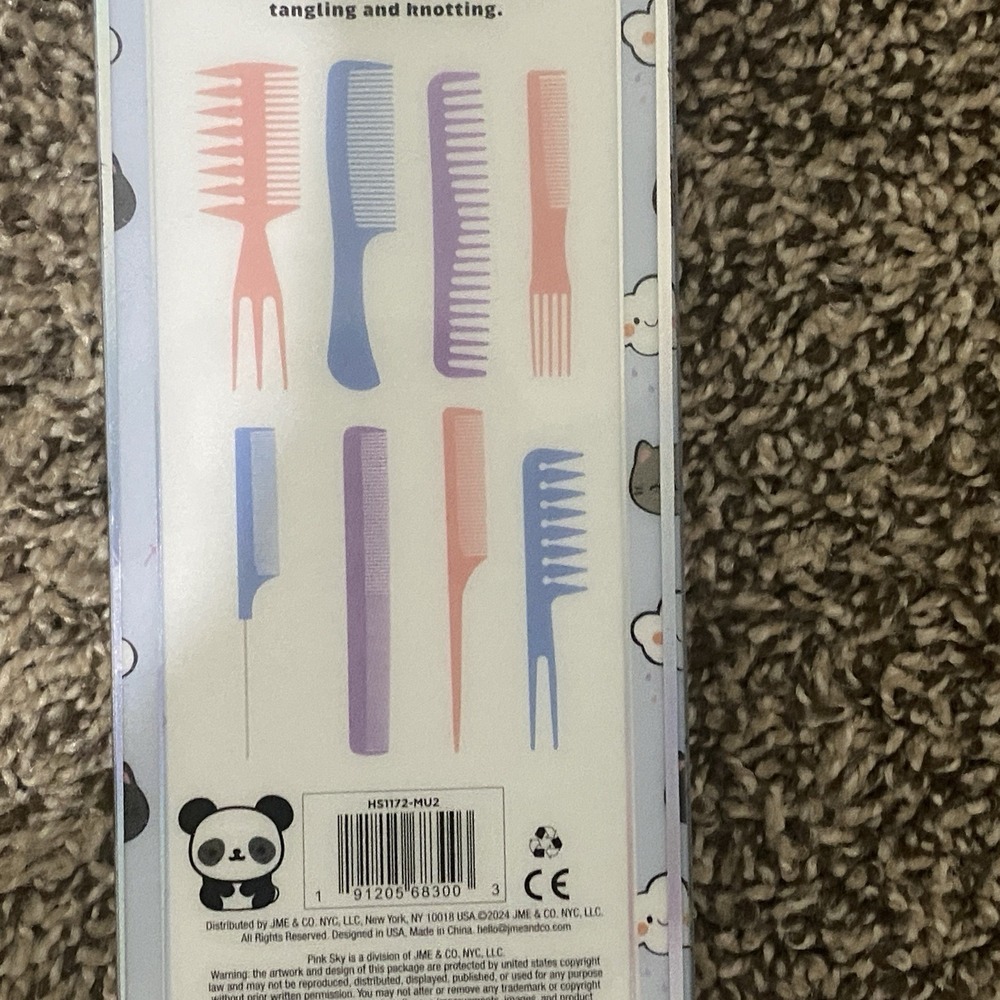NIB Set Of 8 Styling Combs Multi Color - Picture 5 of 6
